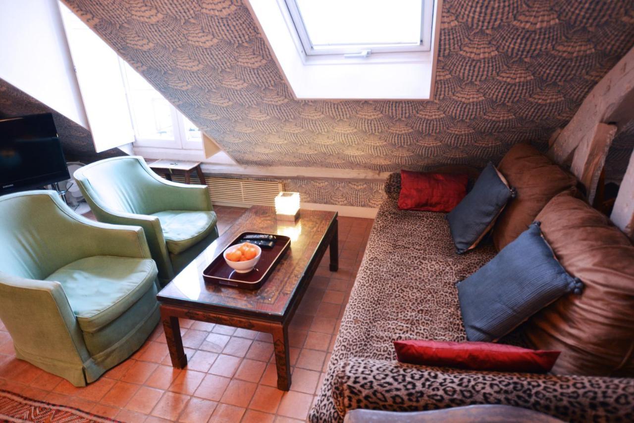 Appartement Charming Near Louvre Parijs